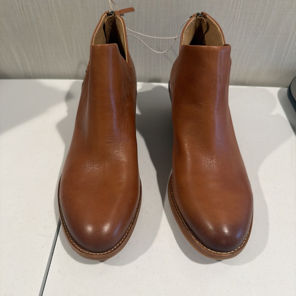 Sofft Aqua Angelica Leather Waterproof Ankle‎ Booties  Cognac Women's Size 10